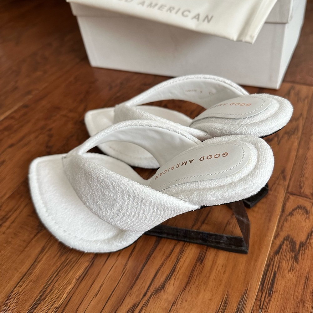 Good American White Terry Sandle, size 6.5 - Picture 3 of 11